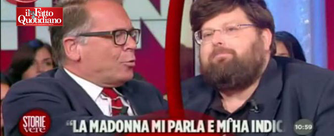 Copertina di Tv, gaffe di Adinolfi: “’Interloquire’ deriva dal latino ‘loquere’”. Scontro con Cecchi Paone