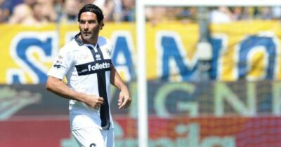 Copertina di “Cassano tradì un patto e andò sotto la curva, io scesi dalla tribuna di corsa convinto di prenderlo a pugni”: il racconto di Lucarelli