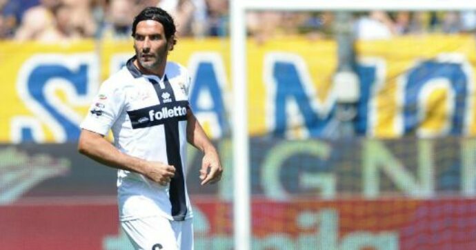 “Cassano tradì un patto e andò sotto la curva, io scesi dalla tribuna di corsa convinto di prenderlo a pugni”: il racconto di Lucarelli