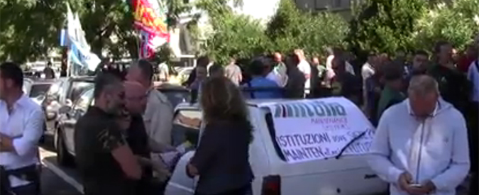 Copertina di Alitalia Maintenance Systems, Di Battista (M5S): “Etihad vuole esternalizzare eccellenza, 240 a rischio”