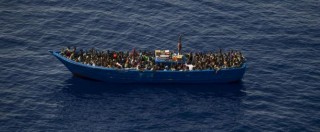 Copertina di Migranti, barcone si ribalta nell’Egeo: 17 morti. Oggi salvate già quasi 800 persone