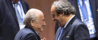 Copertina di Fifa, Blatter indagato in Svizzera: “Fondi illeciti per due milioni a Platini”