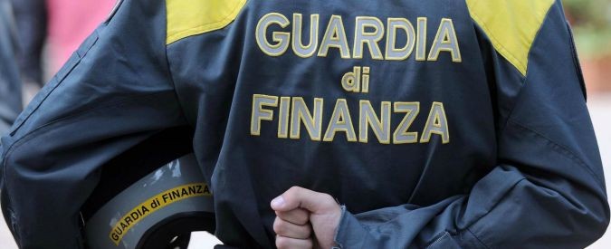 Napoli, inchiesta rifiuti – la Sma nel mirino della Finanza per 200mila euro di spese ingiustificate