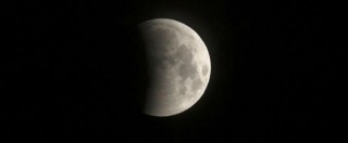 Copertina di Superluna, nostro satellite mai così vicino durante eclissi del 28 settembre