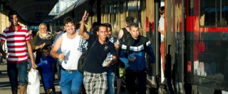 Migranti, Ungheria farà passare profughi non identificati. Usa: “Pronti ad accogliere 10mila siriani”