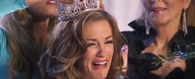 Miss America 2016, Betty Cantrell è stata eletta la più bella: ha 21 anni ed è una cantautrice