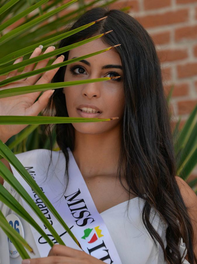 Miss Italia 2015, Ahlam El Brinis: “Io, minacciata perché islamica. Ma la religione non c’entra con un concorso di bellezza”