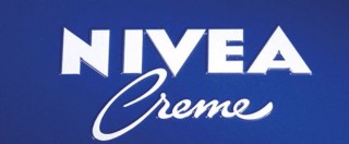 Copertina di Nivea, Tribunale di Milano annulla marchio concorrente Neve: “Confonde consumatori”