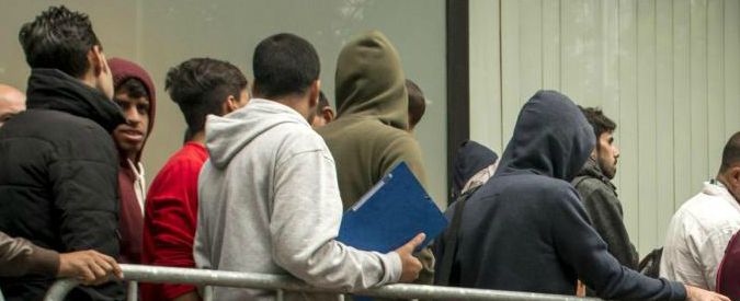 Migranti, permesso di soggiorno costa troppo: corte di giustizia ue ... Come vedere se il permesso di soggiorno è pronto