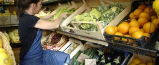 Copertina di Gran Bretagna, verdure razionate nei supermercati per il maltempo in Spagna. “E’ crescita record dei prezzi in Italia”