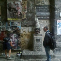 Omaggio dell’artista argentino alla città di Napoli.  Foto di Giuseppina Ottieri
