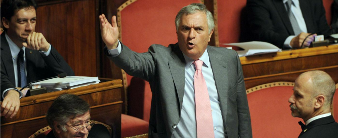 Saviano a Renzi: “Si vergogni di Verdini e dei suoi alleati, scherani cosentiniani”. Leader di Ala si scusa con Capacchione
