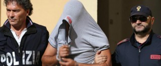 Copertina di Caserta, arrestati tre poliziotti: “Scorta a Gigi D’Alessio con auto di servizio e sesso con prostitute in commissariato”