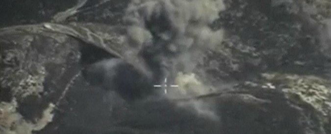 Siria, jet russo ha violato lo spazio aereo della Turchia. Nato: “Comportamento irresponsabile”