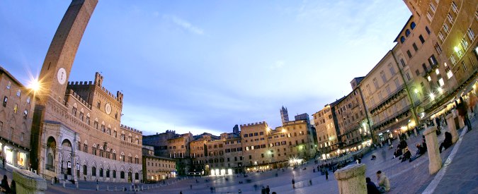 Copertina di Trekking urbano 2015, percorsi gratuiti e a piedi in tutta Italia per scoprire le città d’arte. “Il tema di quest’anno? Il cibo”