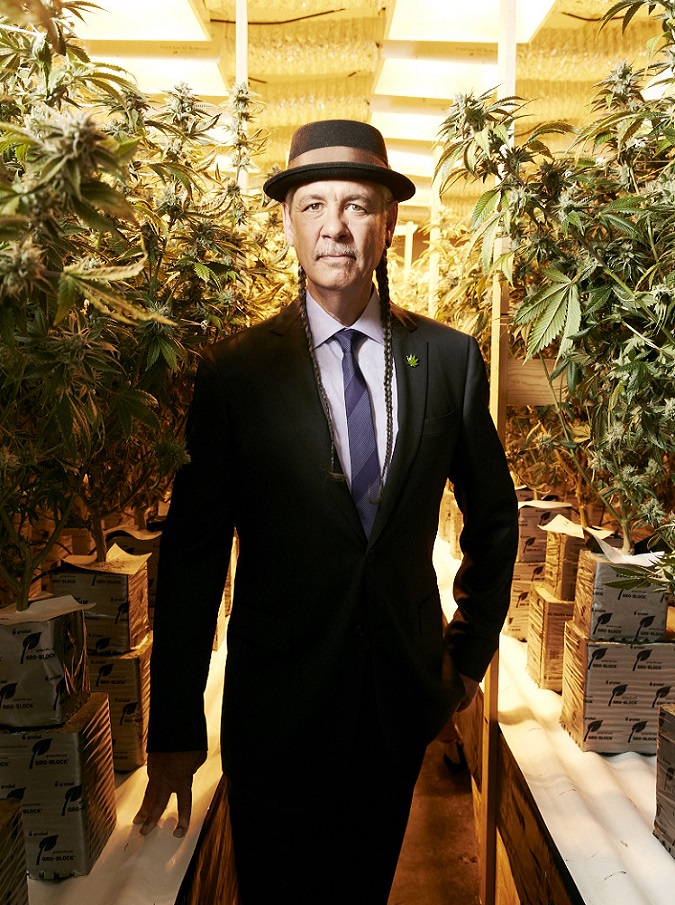 Cannabis, imprenditore più ricco al mondo: “Legalizzazione è giustizia sociale”