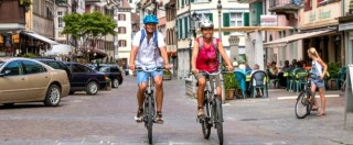 Copertina di Bici elettriche, studio svizzero: “Troppo veloci, incidenti in aumento”