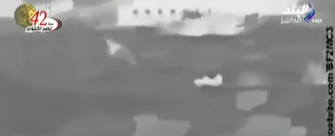 Copertina di Isis, conduttore elogia al tg un raid russo in Siria ma le immagini sono di un videogame