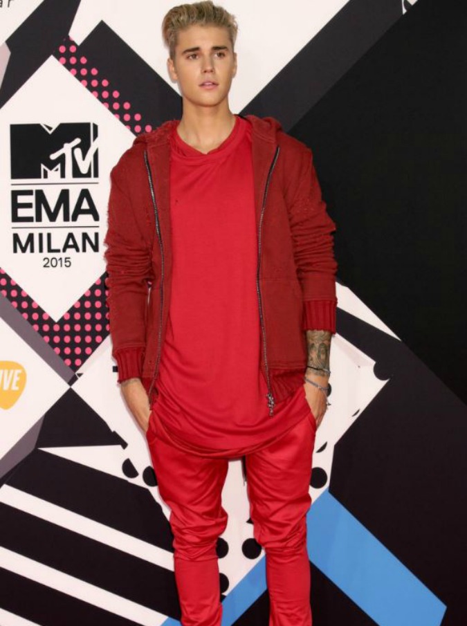 MTV European Music Awards 2015, la ‘superstar’ è Justin Bieber: 5 premi per lui (che non sorride mai)