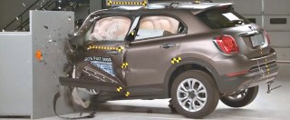 Copertina di Crash test Fiat 500X, in Europa 4 stelle su 5, in America promossa a pieni voti