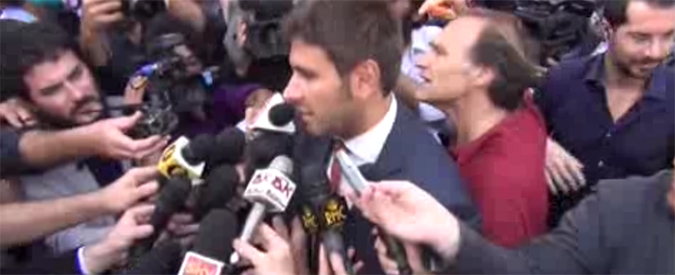 Copertina di Ignazio Marino, Di Battista (M5S): “Colpa di Renzi”. Sel: “Fine del rapporto di fiducia”