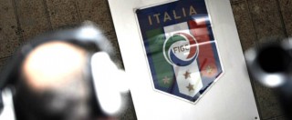 Copertina di Figc, ecco il report sul calcio italiano: club sfondano i 4 miliardi di euro di debiti. Il ‘trucco’ per abbellire i conti? Plusvalenze