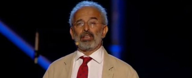 Copertina di Servizio Pubblico, Gad Lerner: “L’Italia è affetta da scabbia mentale fascioleghista” 