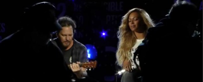 Global Citizen Festival, all’evento benefico Eddie Vedder e Beyoncé cantano ‘Redemption Song’ di Bob Marley