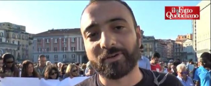 Copertina di Marcia degli scalzi, corteo di Napoli: “Ricostruire la cultura dell’accoglienza”