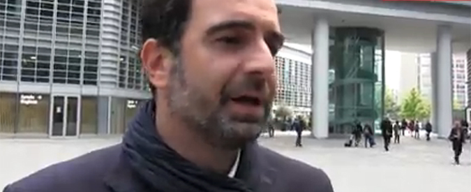 Copertina di Mario Mantovani, sulla mozione di sfiducia a Maroni opposizioni unite. Pd: “Atto firmato da tutti i gruppi”