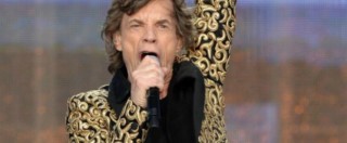 Copertina di Mick Jagger operato al cuore: sostituita la valvola cardiaca, ora “riposa ed è in ripresa”