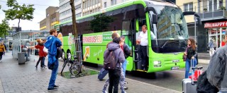 Copertina di Fernbus, il pullman tedesco per viaggiare (low cost) in mezza Europa – La prova