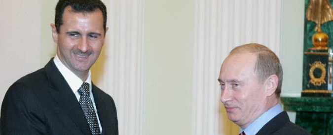Siria, Assad ricevuto a Mosca: “Grazie per i raid”. Putin: “Serve processo politico”