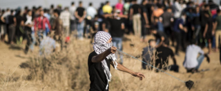Gaza, esercito uccide due adolescenti palestinesi. Gerusalemme: accoltellati 5 israeliani, freddati i due assalitori