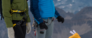 Copertina di Monte Bianco – Sfida Verticale, il nuovo adventure show che non piace agli alpinisti e spoilerato da Dagospia