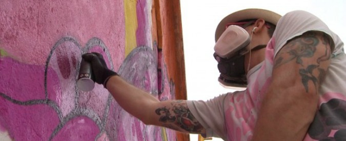 SkyArte, stasera ultima puntata di ‘Muro’ la serie dedicata alla street art: le opere di Buff Monster a Olbia