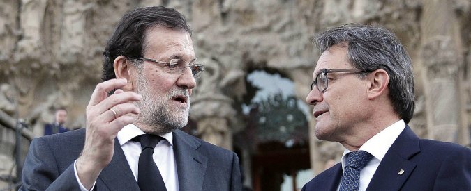 Spagna, Corte Costituzionale sospende la mozione di indipendenza della Catalogna