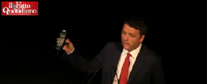 Copertina di Dopo Expo, Renzi e lo show con gli oggetti del 1990: “Italia nel 2040? Pensate a 25 anni fa”