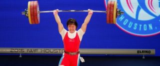 Copertina di Sollevamento pesi, Rim Jong-Sim la combattente: si infortuna, sviene, soffre e vince l’argento ai Mondiali