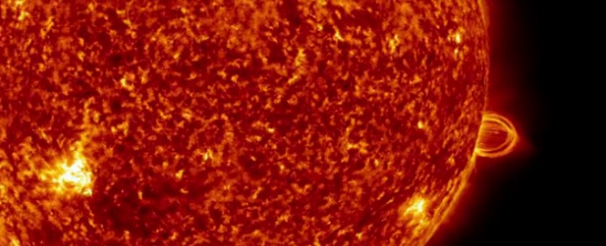 Copertina di Nasa, nuove immagini del sole: fiamme, luce ed energia in Ultra HD 4K
