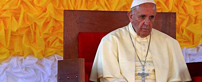 Papa Francesco apre la porta Santa in Repubblica centrafricana. Al via il “Giubileo delle periferie”