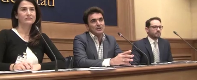 Copertina di Fecondazione eterologa, Associazione Coscioni: “Lorenzin boicotta una tecnica ormai legale”