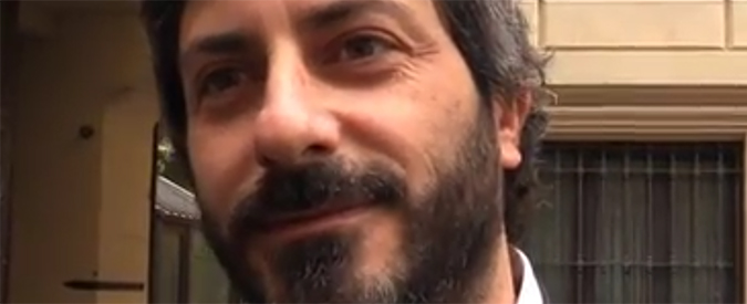 Copertina di Pizzarotti, Fico (M5S): ‘Mai sentito. Sms? Si parlava di problemi al Comune di Parma’