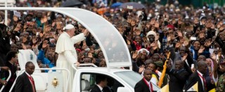 Copertina di Papa Francesco a Nairobi: “Minoranze concentrano potere e ricchezza. Bambini come carne da cannone”