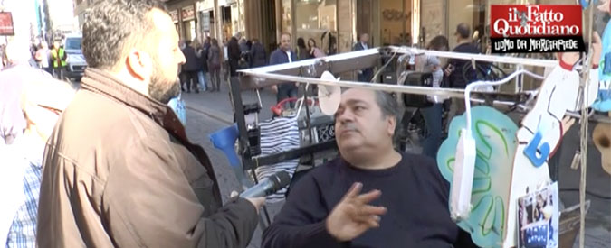 Copertina di La storia del bimbo con due mamme divide Napoli: voi cosa ne pensate? Vox e sondaggio