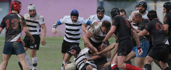 Copertina di Scampia Rugby, dalla strada ai campi di tutta Italia per battere camorra e degrado. “Qui si vive solo di Maradona, è ora di pensare al futuro” (FOTO)