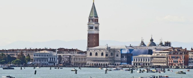 Venezia, ok al cambio d’uso delle case della consigliera: “Rivalutate del 500%”