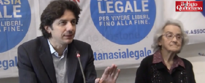 Copertina di Eutanasia, Marco Cappato: “Abbiamo aiutato Dominique a suicidarsi in Svizzera per una legge sul fine-vita. Ci auto-denunciamo”