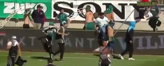 Copertina di Calcio, Colo Colo campione del Cile: guerriglia con i tifosi del Santiago Wanderers. Incidenti e feriti