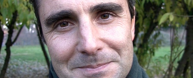 Copertina di Evasione, il progetto di Hervé Falciani: “Pagare tutto online senza mediazione bancaria”